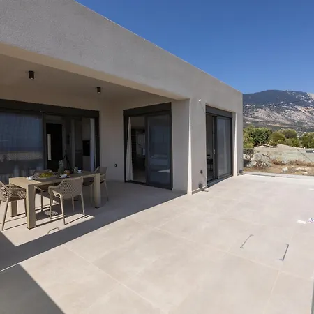 Gem Luxury Sea View Villa