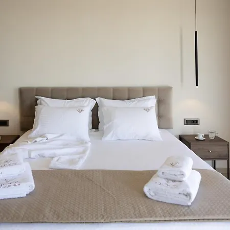 Gem Luxury Sea View Karavados