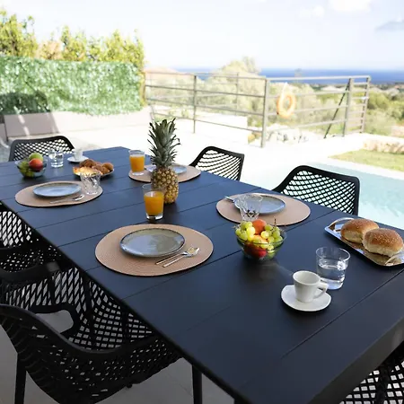Gem Luxury Sea View Karavados