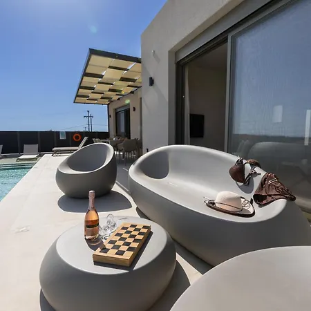 Gem Luxury Sea View * Karavados