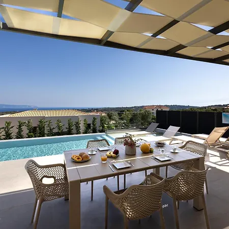 Gem Luxury Sea View Karavados