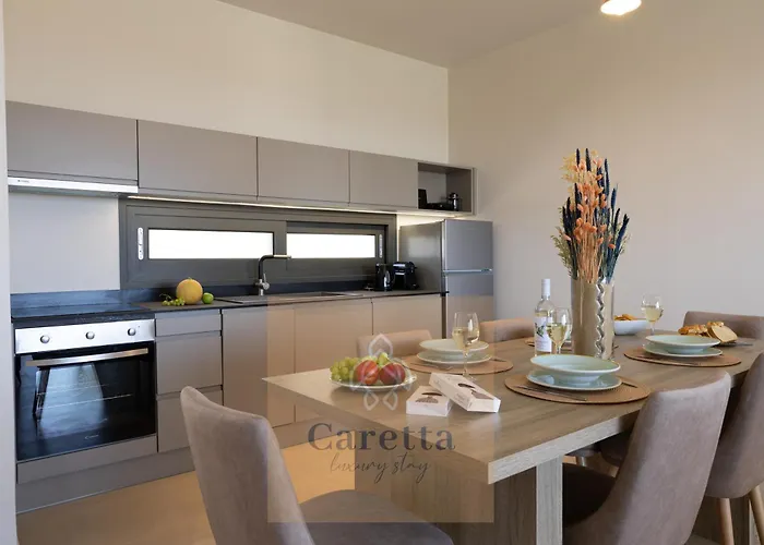 Gem Luxury Sea View * Каравадос